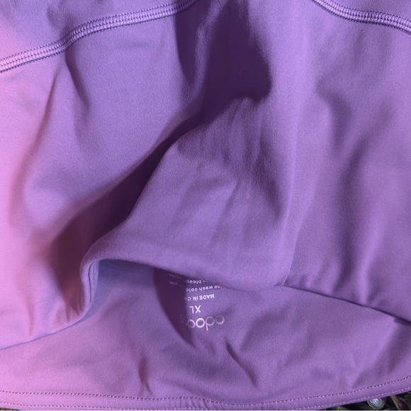 Purple Performance Leggings with Stretchy Fit - Picture 4 of 4